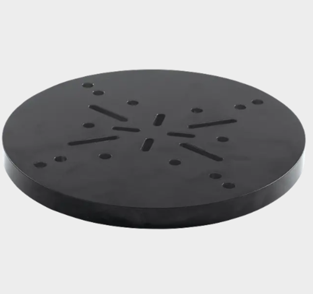 This universal top plate with slots allows either a height gauge or calipers or even a metal scale to be used to measure sample heights. It can be used with either Constant or Falling Head cells. It will not fit the HM-5805. Provides easier measuring