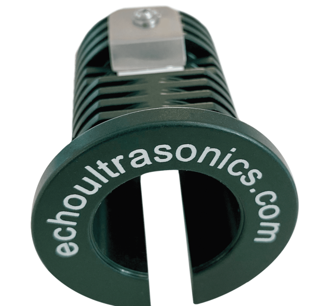 Cool Hand™ Housing: Reduces heat to the transducer and the technician, while providing a good grip. P/N: PWK