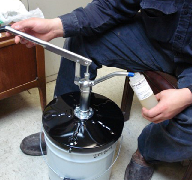 Pump for 5-gallon pail; to dispense VersaSonic